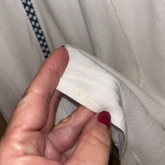 Solitaire white sleeveless with lace up neck & emodress size XS - Picture 5 of 12